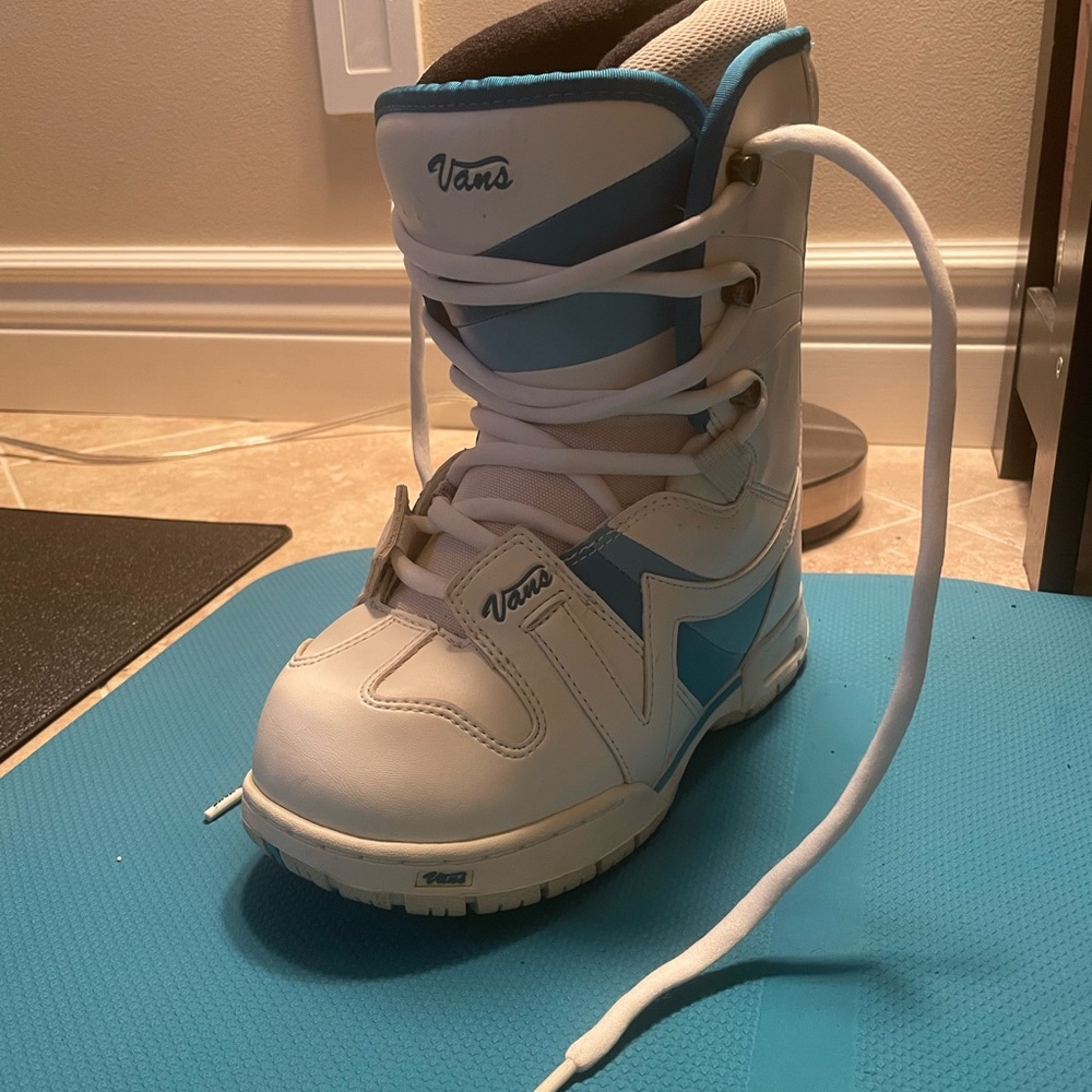 Vans Women’s Snowboarding Boots - White and Blue